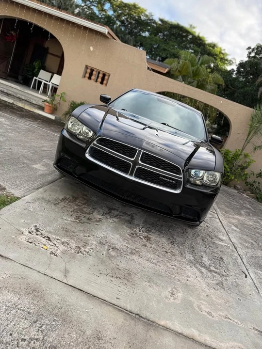 2014 Dodge Charger 7th Gen - Image 2 of 6