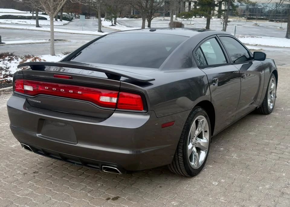 2014 Dodge Charger 7th Gen - Image 9 of 19