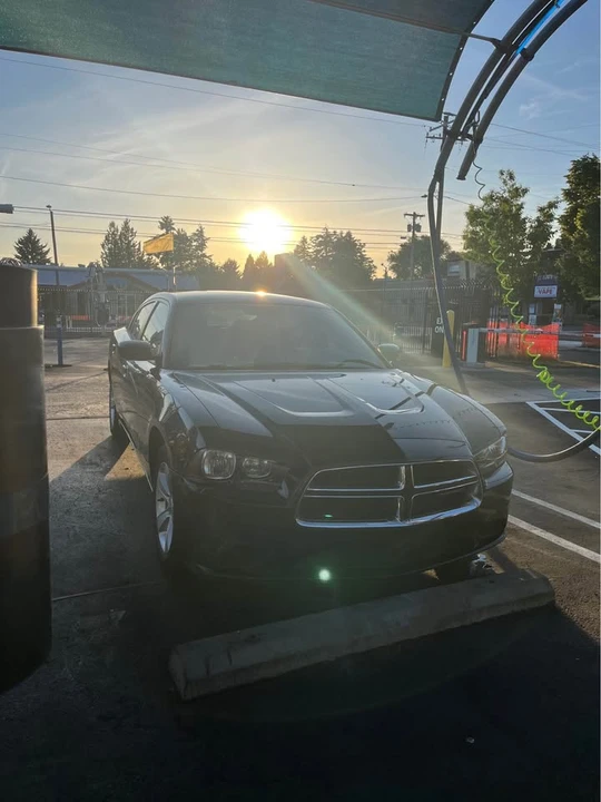2014 Dodge Charger 7th Gen - Image 2 of 9