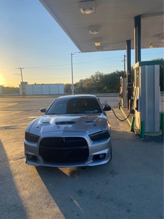 2014 Dodge Charger 6th Gen - Image 4 of 10