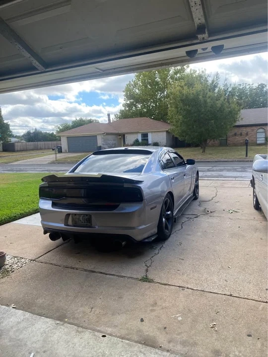 2014 Dodge Charger 6th Gen - Image 5 of 10