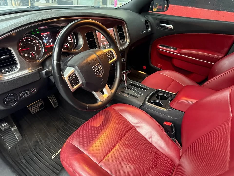 2014 Dodge Charger 7th Gen - Image 9 of 15