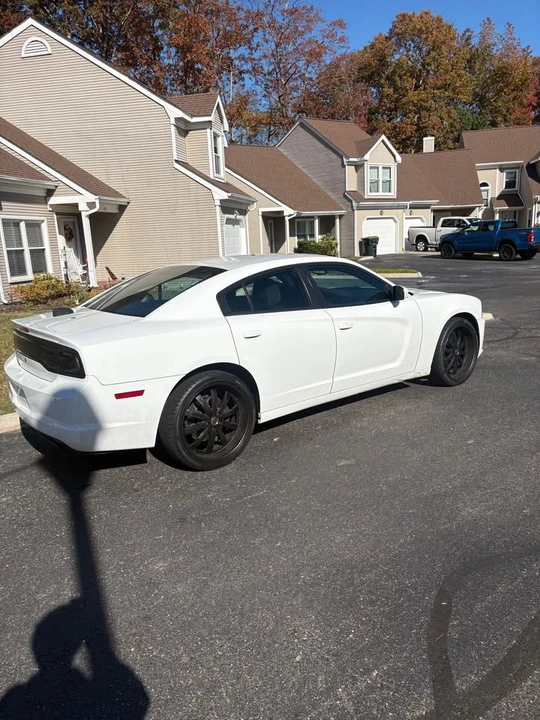2014 Dodge Charger 7th Gen - Image 3 of 9