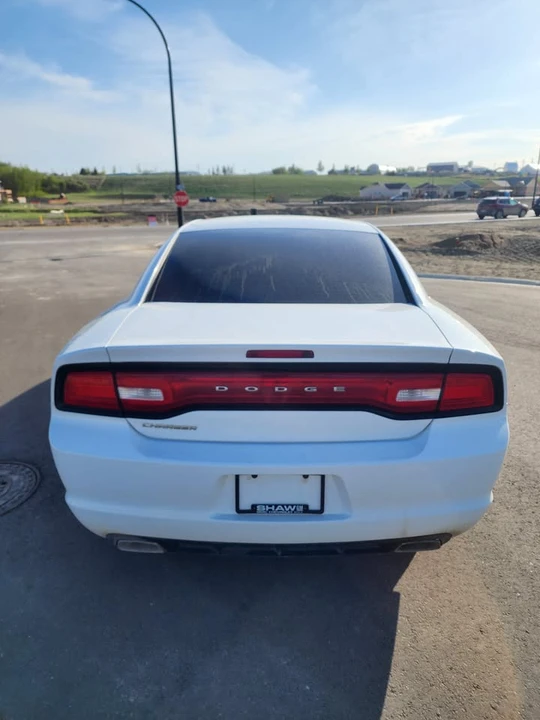 2014 Dodge Charger 7th Gen - Image 4 of 12