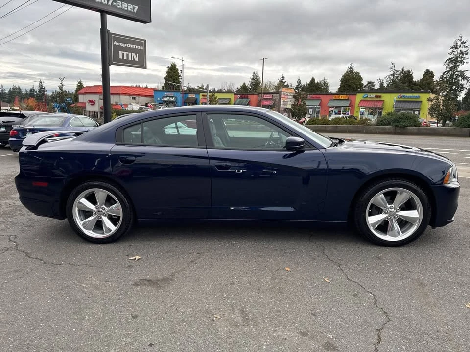 2014 Dodge Charger 7th Gen - Image 9 of 19