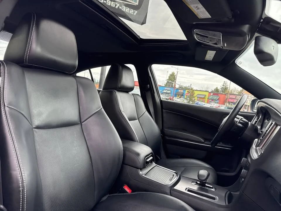 2014 Dodge Charger 7th Gen - Image 15 of 19