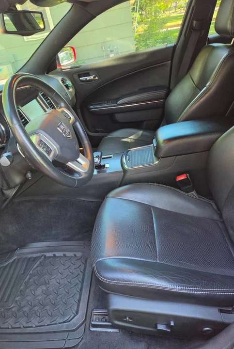 2014 Dodge Charger 7th Gen - Image 7 of 12