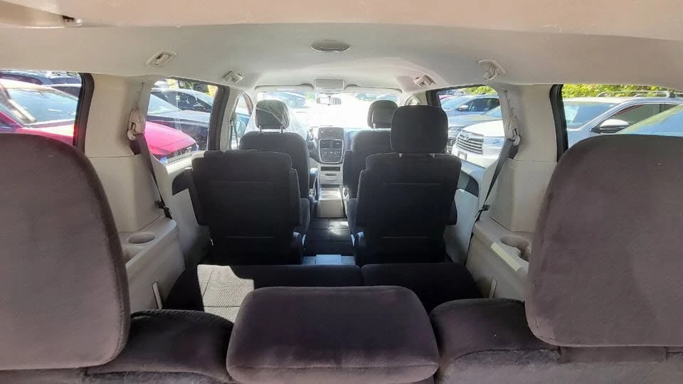 2014 Dodge Caravan - Image 15 of 17