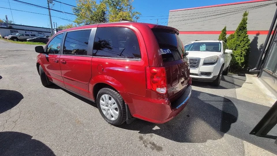 2014 Dodge Caravan - Image 5 of 17