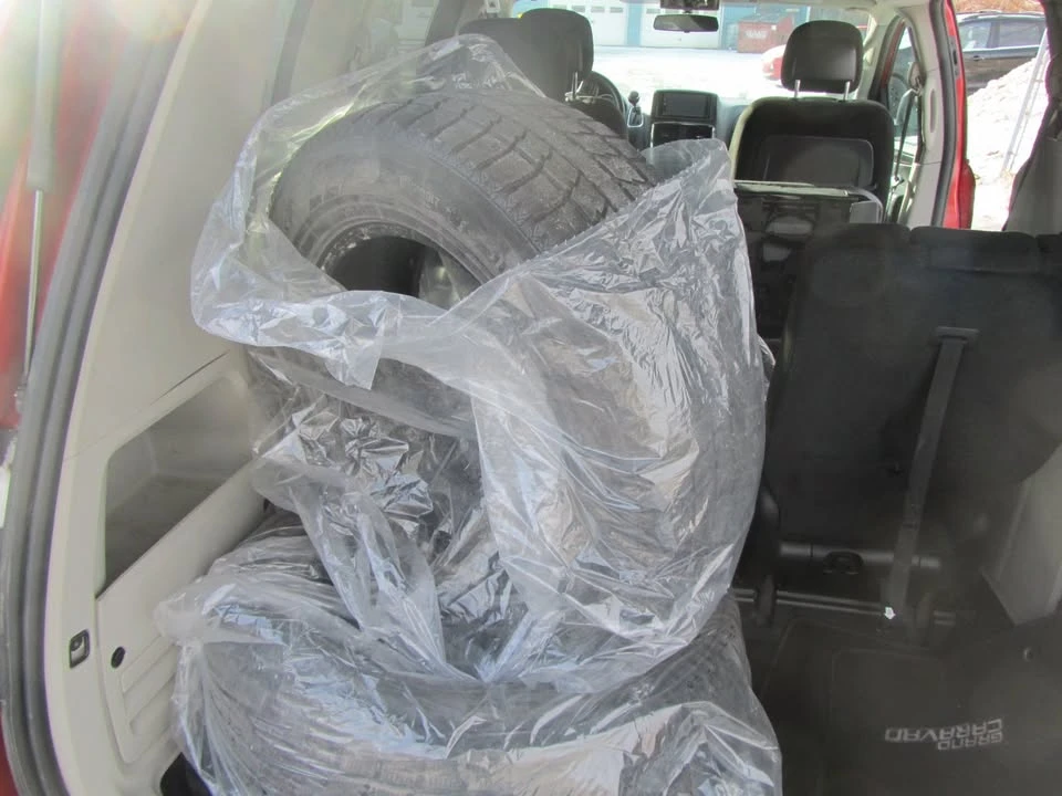 2014 Dodge Caravan - Image 18 of 18
