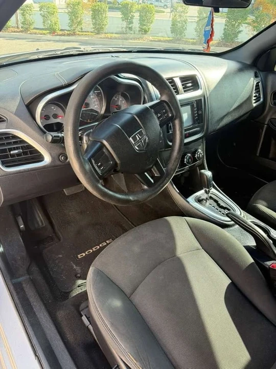 2014 Dodge Avenger Sedan - Image 10 of 18