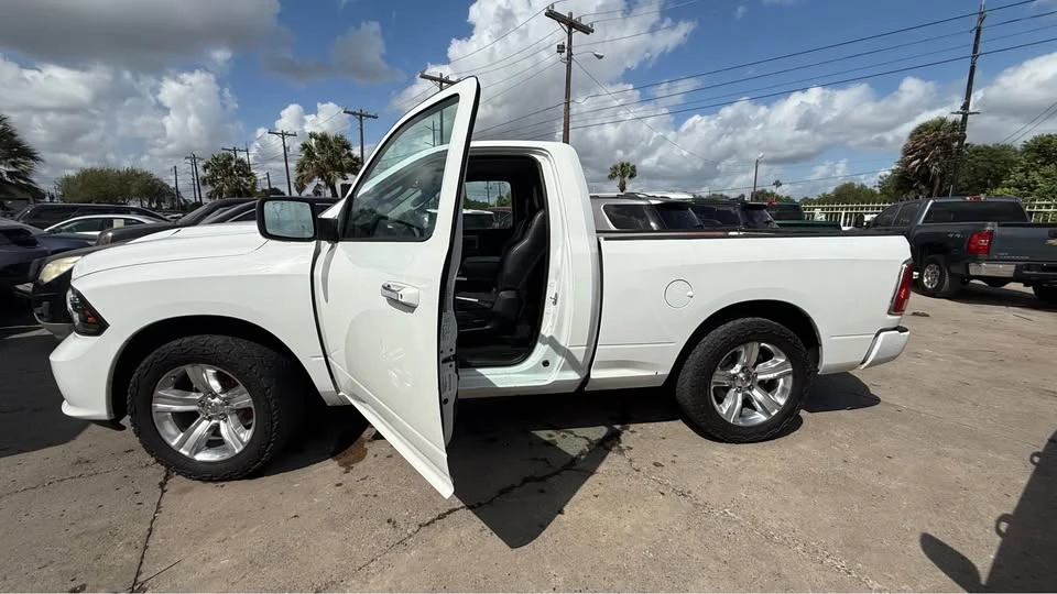 2014 Dodge Ram 4th Gen - Image 2 of 8