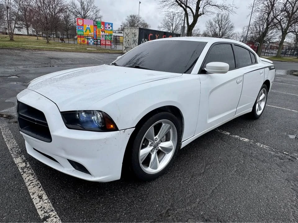 2014 Dodge Avenger Sedan - Image 10 of 13