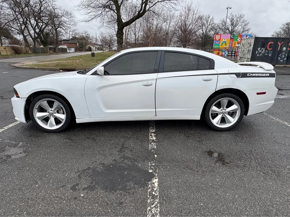 2014 Dodge Avenger Sedan - Image 11 of 13