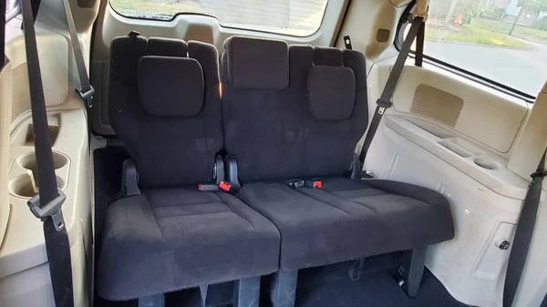 2014 Dodge Caravan - Image 7 of 8