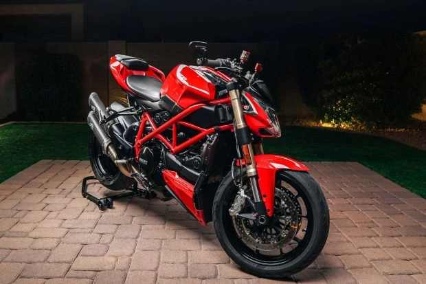 2014 Ducati Streetfighter - Image 3 of 6