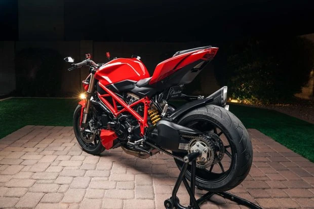 2014 Ducati Streetfighter - Image 2 of 6