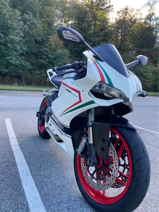 2014 Ducati Supersport - Image 2 of 3