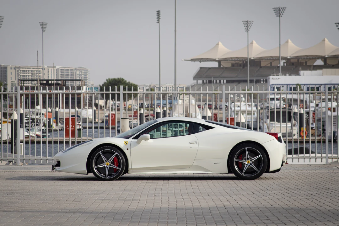 2014 Ferrari 458 Italia - Image 5 of 31