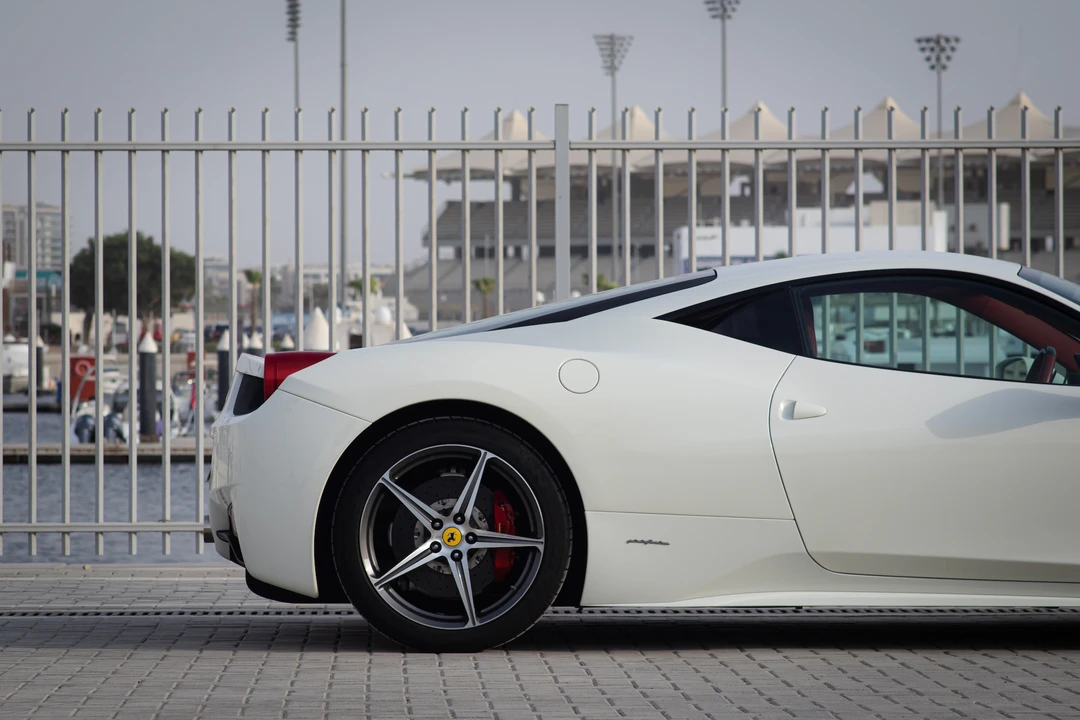 2014 Ferrari 458 Italia - Image 28 of 31