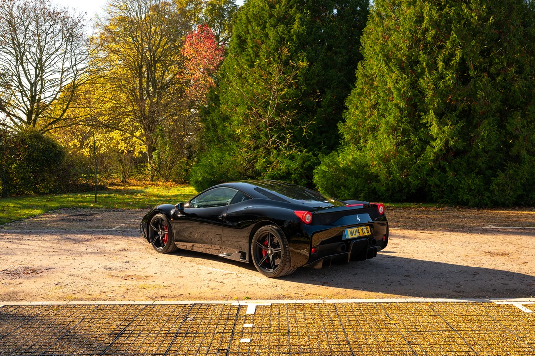 2014 Ferrari 458 Speciale - Image 4 of 31