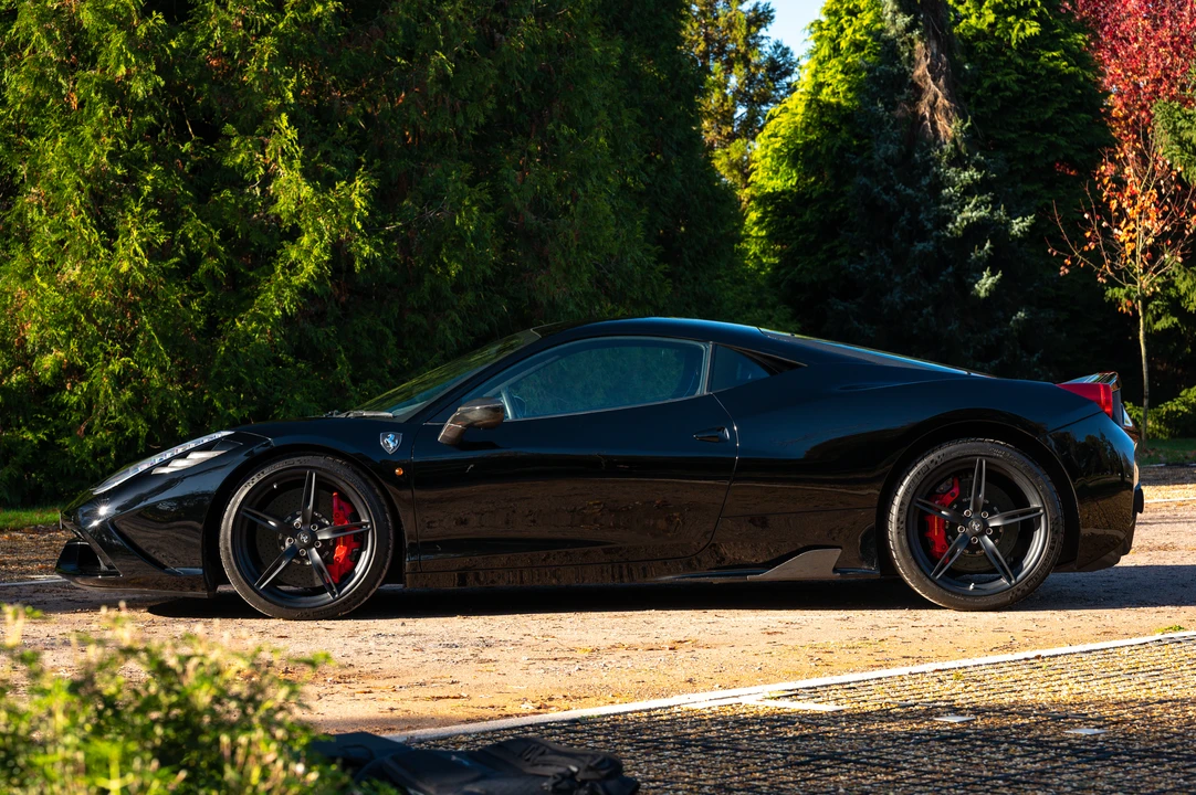2014 Ferrari 458 Speciale - Image 5 of 31