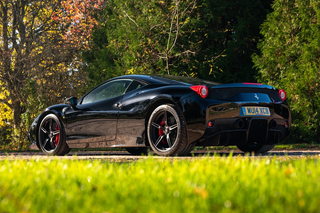 2014 Ferrari 458 Speciale - Image 14 of 31