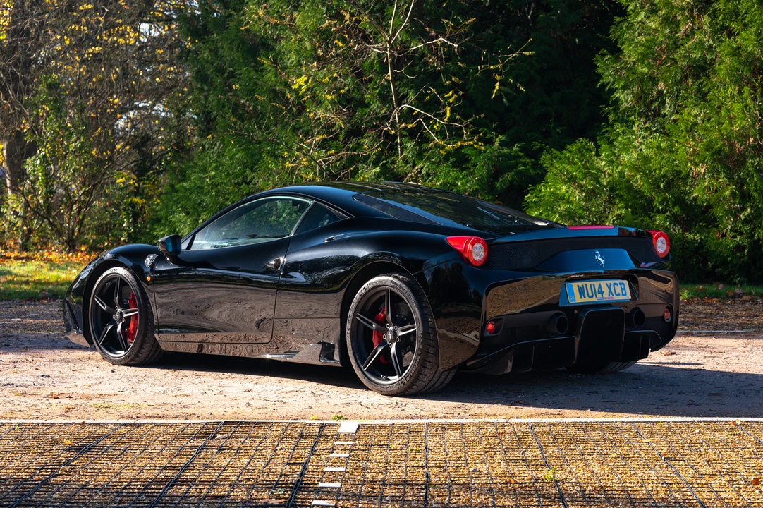 2014 Ferrari 458 Speciale - Image 15 of 31