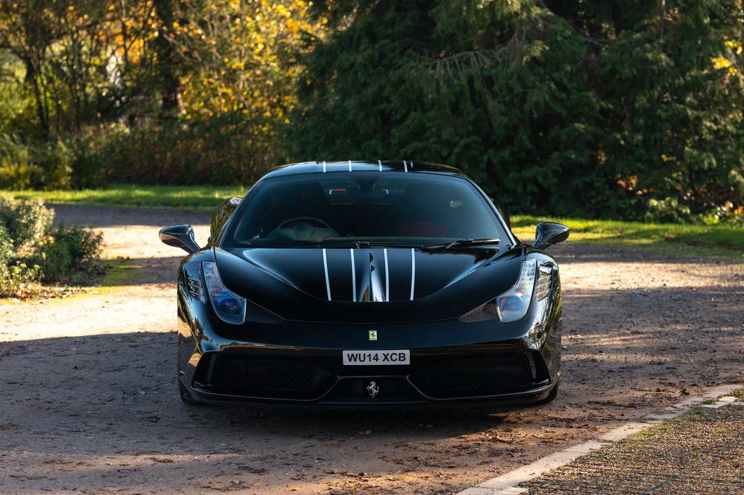2014 Ferrari 458 Speciale - Image 9 of 31