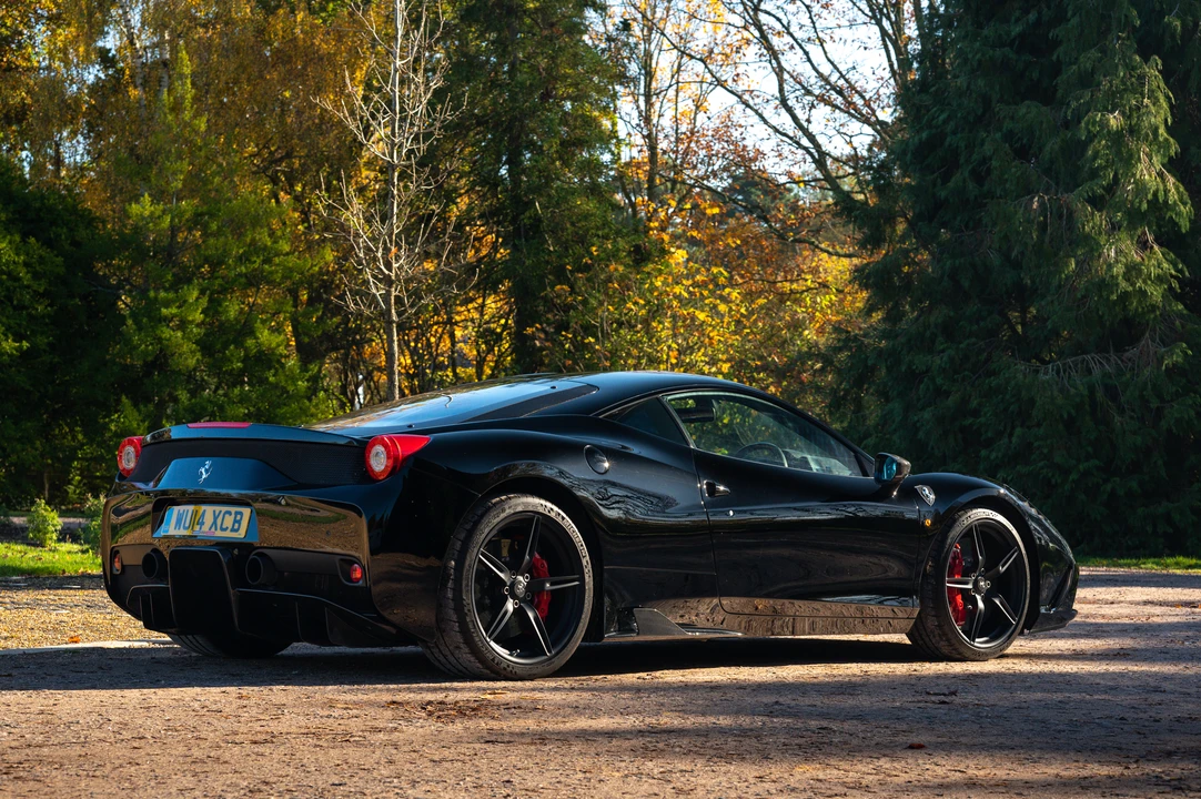 2014 Ferrari 458 Speciale - Image 13 of 31