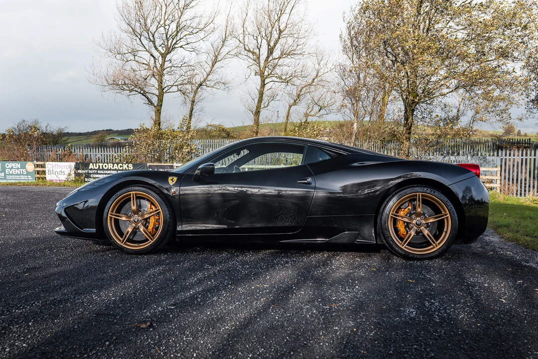 2014 Ferrari 458 Speciale - Image 12 of 31