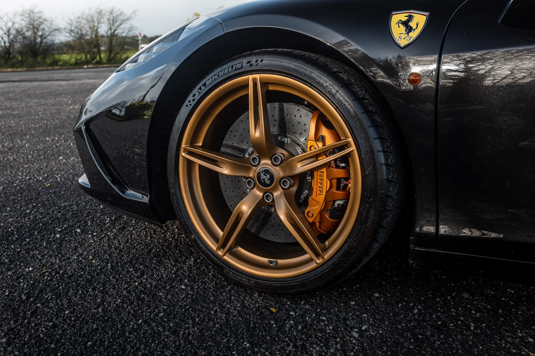 2014 Ferrari 458 Speciale - Image 23 of 31