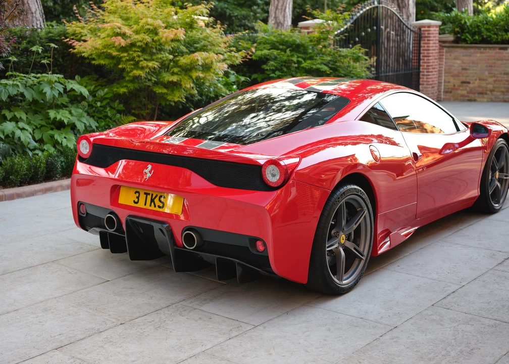 2014 Ferrari 458 Speciale - Image 11 of 31
