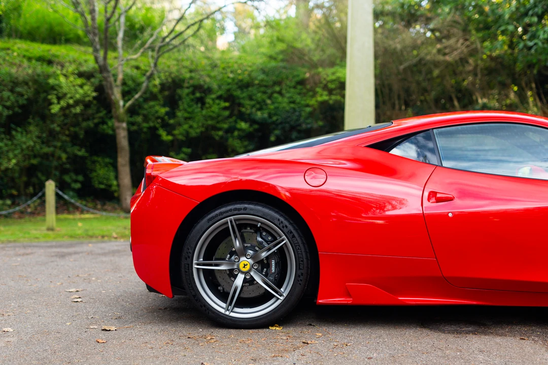 2014 Ferrari 458 Speciale - Image 26 of 31