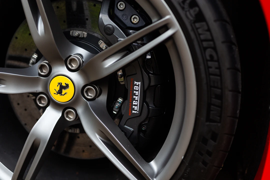2014 Ferrari 458 Speciale - Image 29 of 31