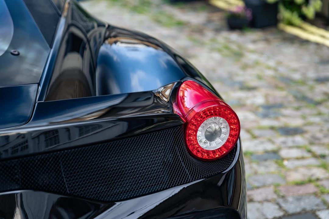 2014 Ferrari 458 Speciale - Image 28 of 31
