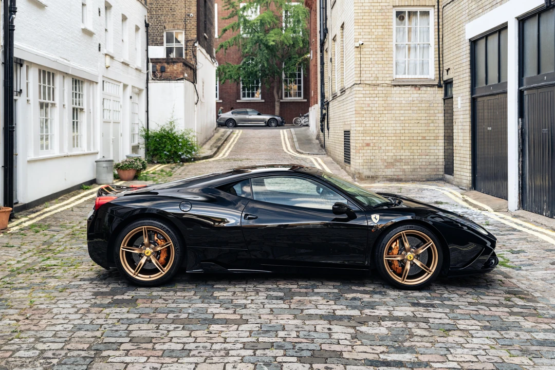 2014 Ferrari 458 Speciale - Image 13 of 31