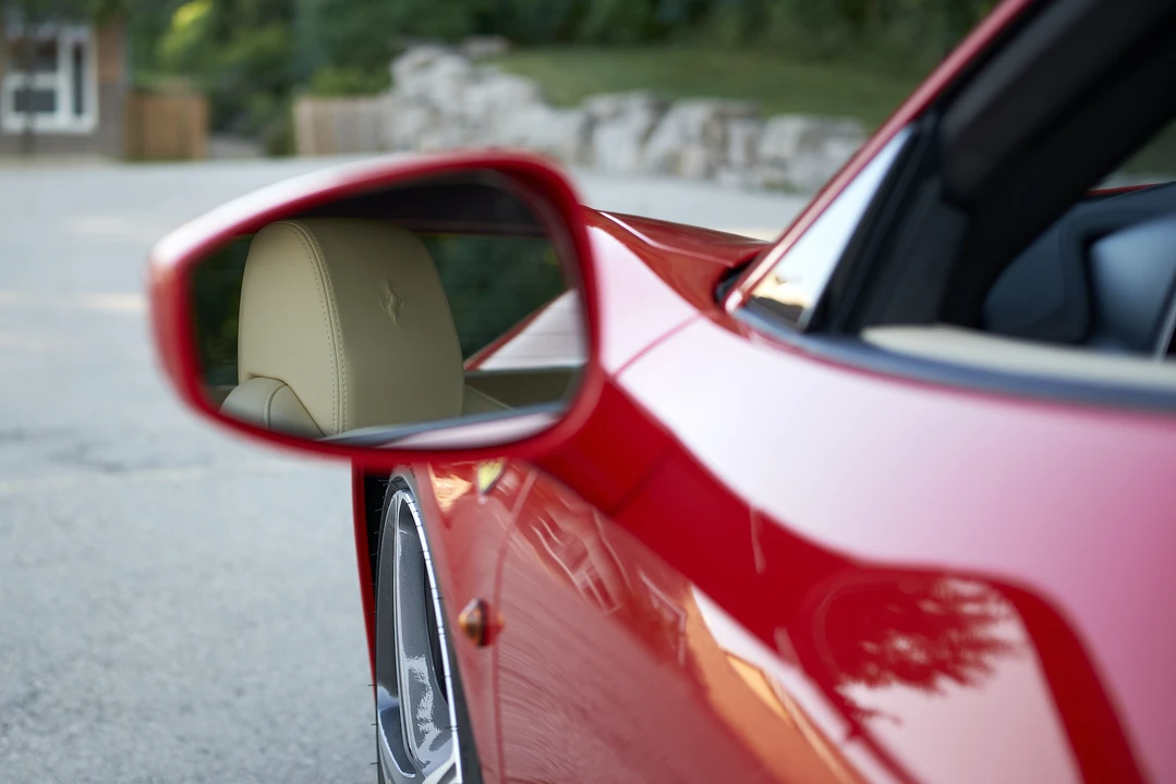 2014 Ferrari 458 Spider - Image 29 of 31