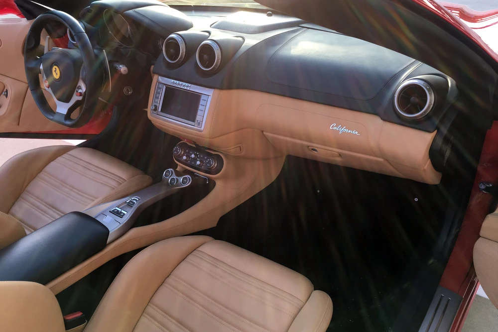 2014 Ferrari California - Image 3 of 5
