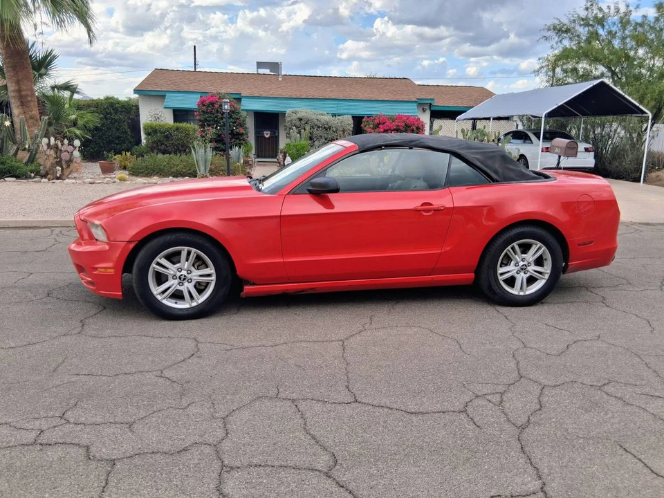 2014 Ford S197 Mustang - Image 8 of 15