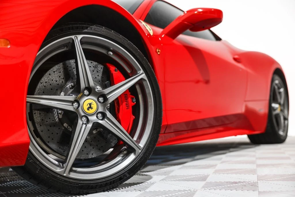 2014 Ferrari 458 Italia - Image 13 of 31