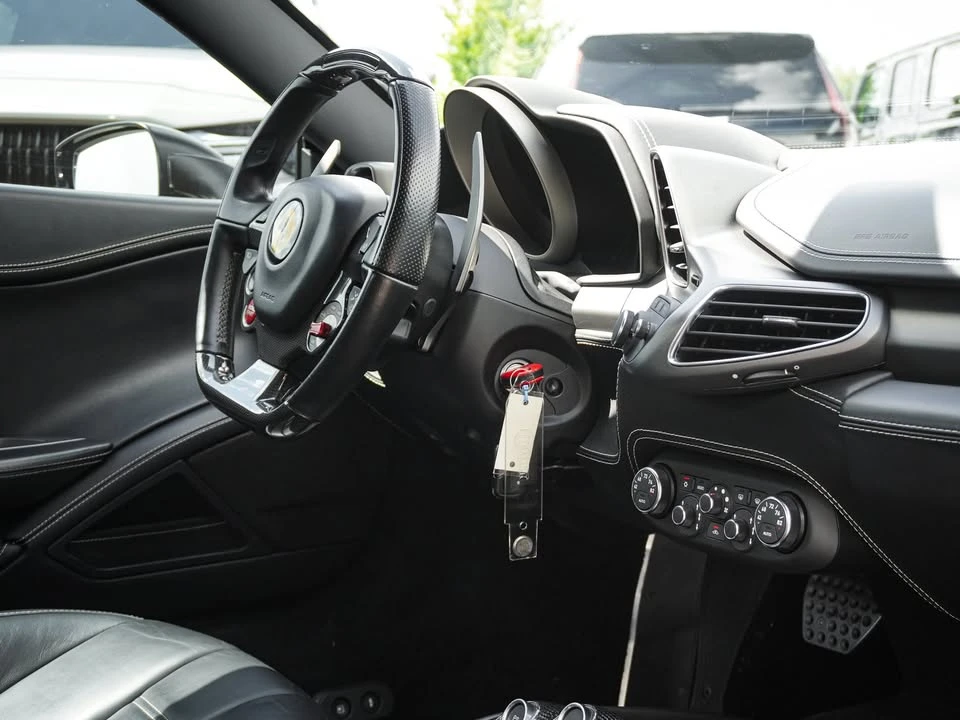 2014 Ferrari 458 Italia - Image 15 of 18