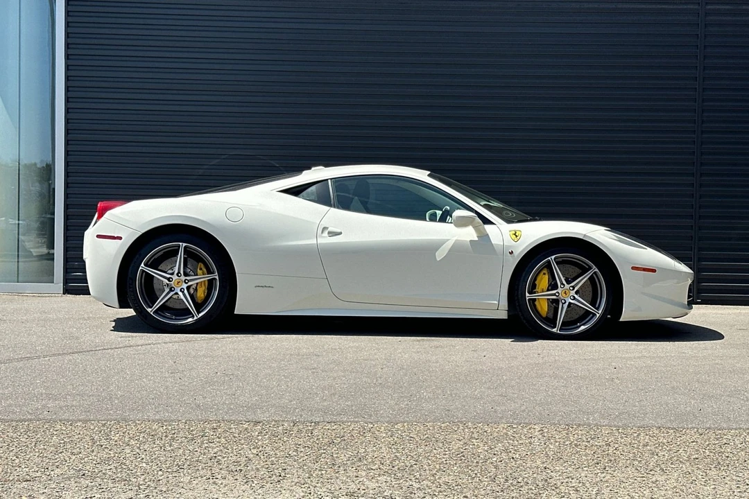 2014 Ferrari 458 Italia - Image 9 of 31