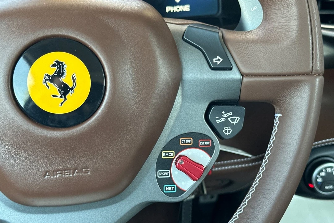 2014 Ferrari 458 Italia - Image 29 of 31