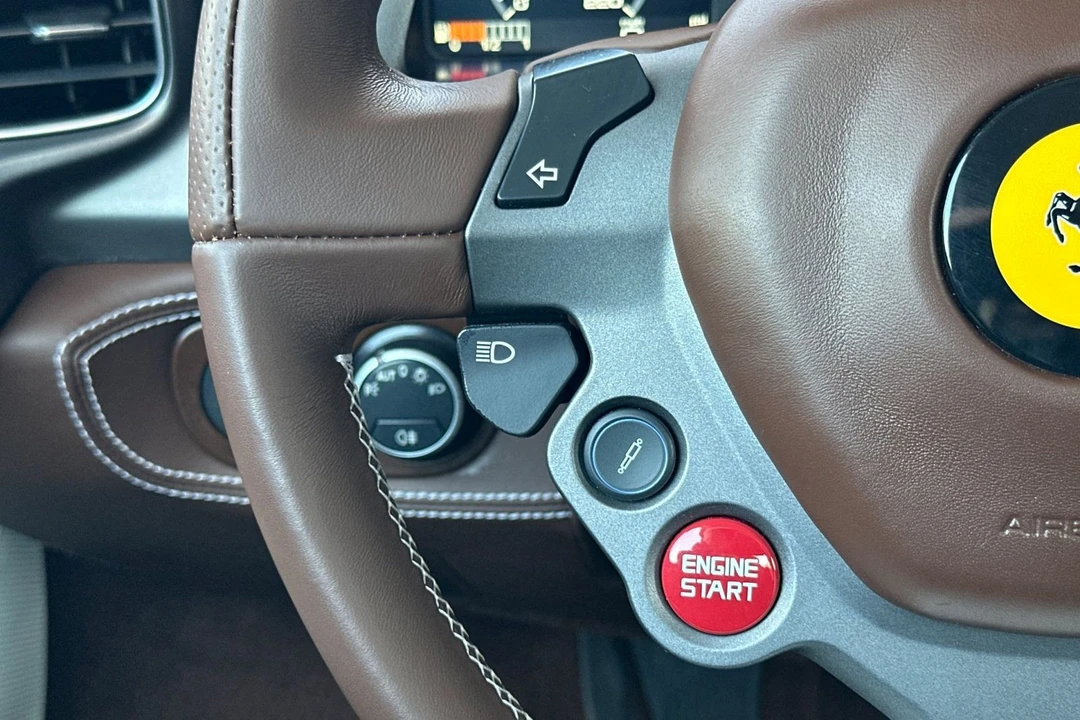 2014 Ferrari 458 Italia - Image 28 of 31