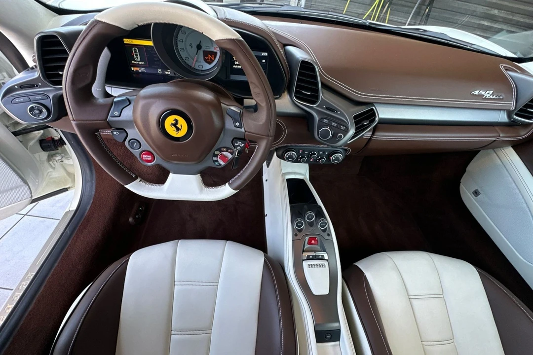 2014 Ferrari 458 Italia - Image 6 of 31