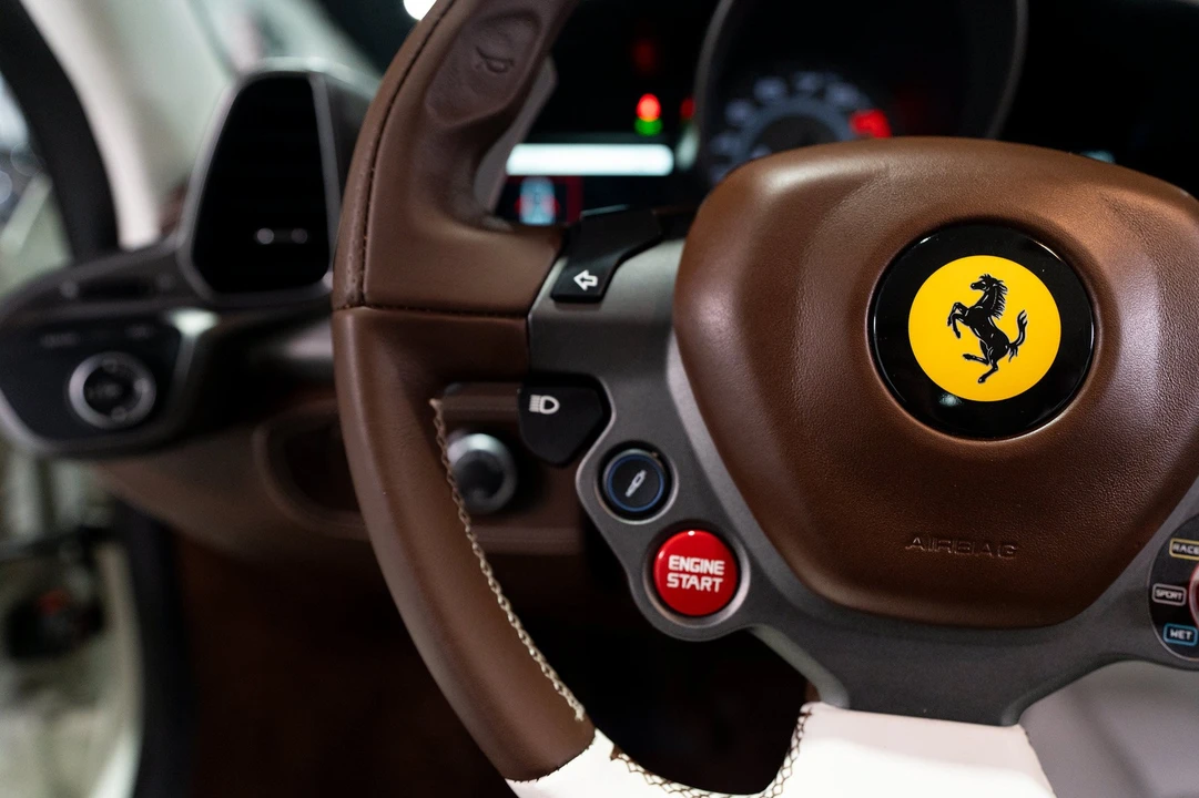 2014 Ferrari 458 - Image 15 of 31