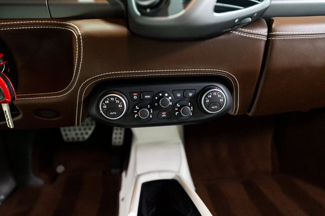 2014 Ferrari 458 - Image 18 of 31