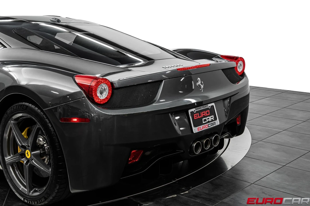 2014 Ferrari 458 Italia - Image 17 of 31