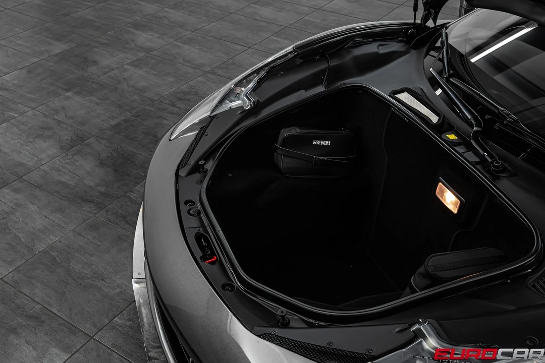 2014 Ferrari 458 Italia - Image 10 of 31